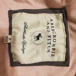 Abercrombie pink size S sweatshirt